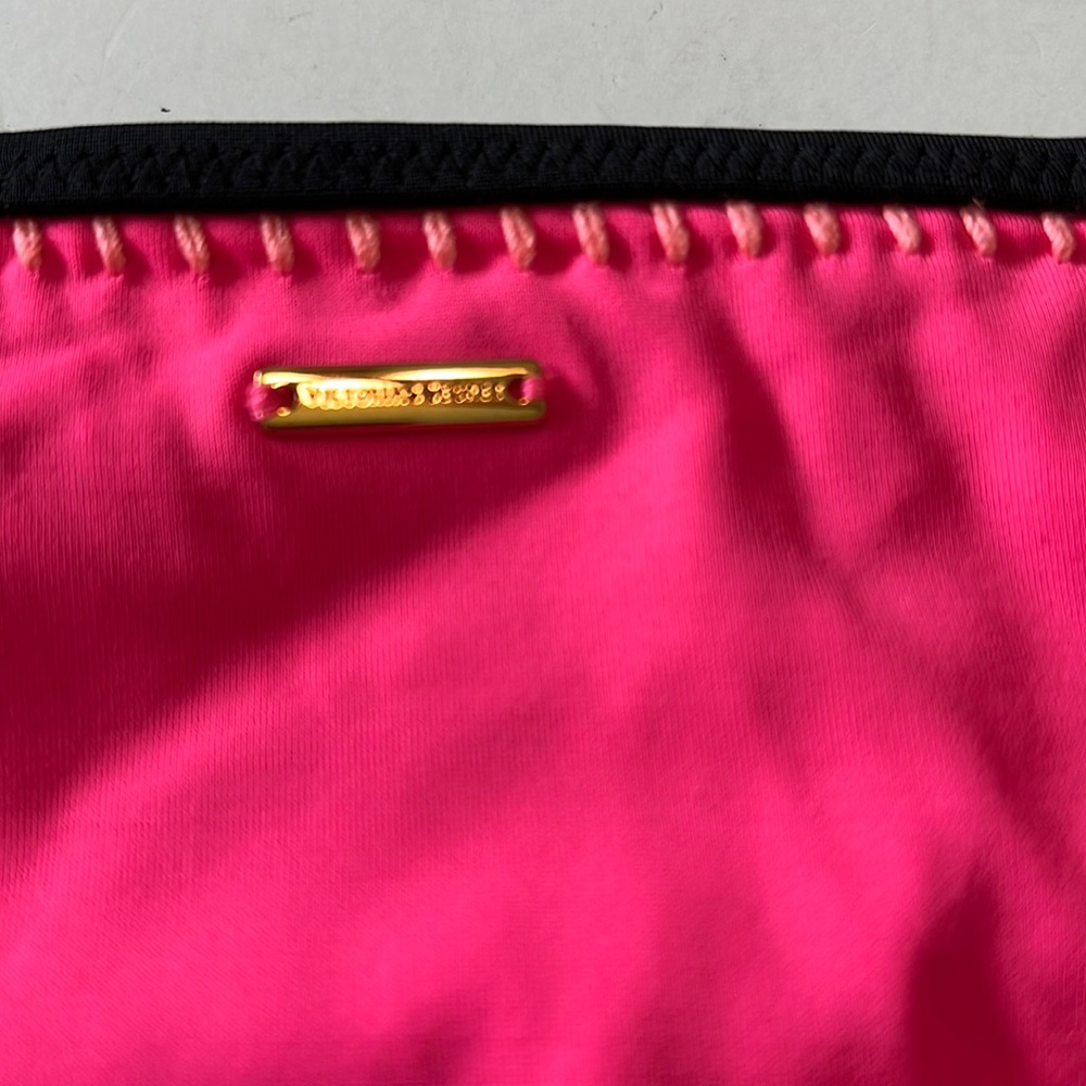 EUC Victoria’s Secret Bikini Bottoms - Picture 3 of 5